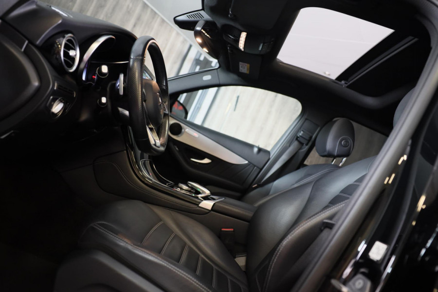 Mercedes-Benz GLC 250 4MATIC AMG 63 Look / AUT / Navi / Ecc / Cruise Control / Leder / Elek Stoelen / Led / Pdc / 20 Inch