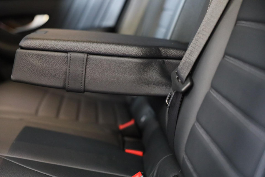 Mercedes-Benz GLC 250 4MATIC AMG 63 Look / AUT / Navi / Ecc / Cruise Control / Leder / Elek Stoelen / Led / Pdc / 20 Inch