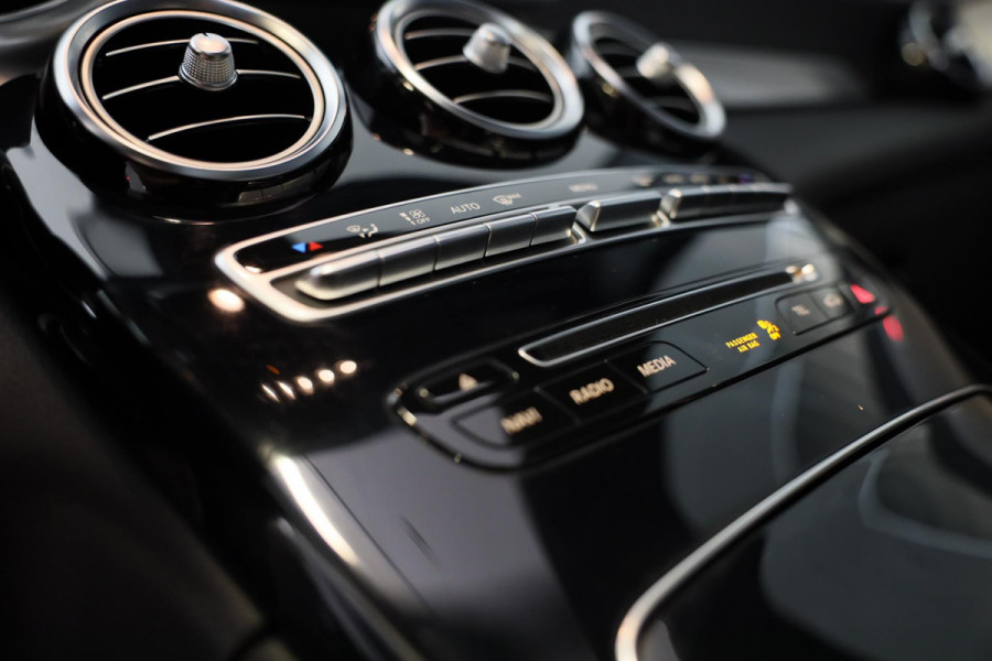 Mercedes-Benz GLC 250 4MATIC AMG 63 Look / AUT / Navi / Ecc / Cruise Control / Leder / Elek Stoelen / Led / Pdc / 20 Inch