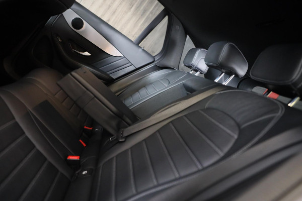 Mercedes-Benz GLC 250 4MATIC AMG 63 Look / AUT / Navi / Ecc / Cruise Control / Leder / Elek Stoelen / Led / Pdc / 20 Inch