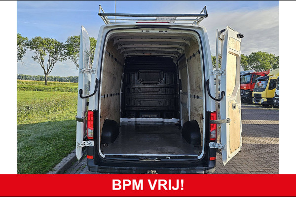 Volkswagen Crafter 30 2.0 TDI L3H3 airco, imperiaal, trap, trekhaak, 74 dkm.