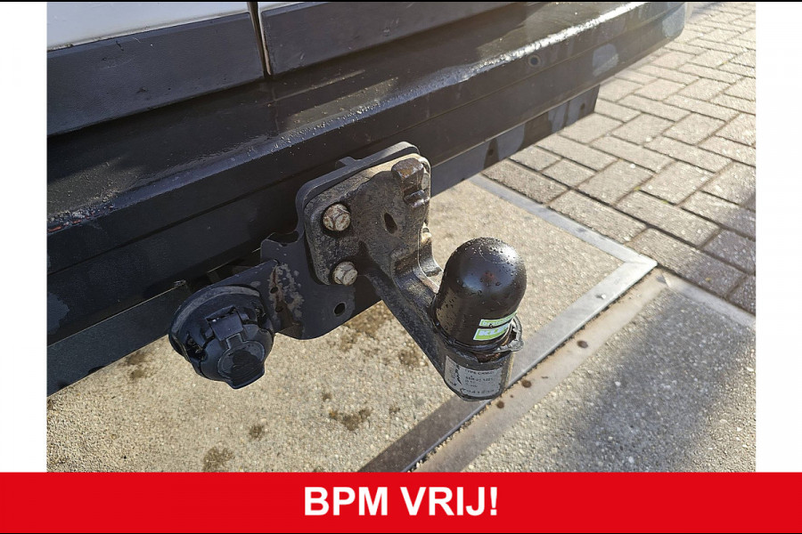Volkswagen Crafter 30 2.0 TDI L3H3 airco, imperiaal, trap, trekhaak, 74 dkm.