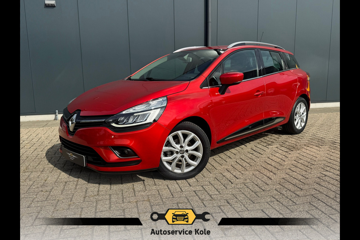 Renault Clio Estate 0.9 TCe Intens * Navigatie * Led * Leder / Alcantara Renault Clio Estate 0.9 TCe Intens * Navigatie * Led * Leder / Alcantara