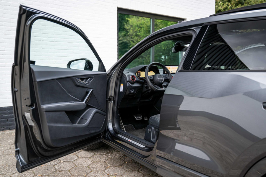 Audi Q2 35 TFSI S-Line ACC Sfeer Trekhaak Pano Black Optic