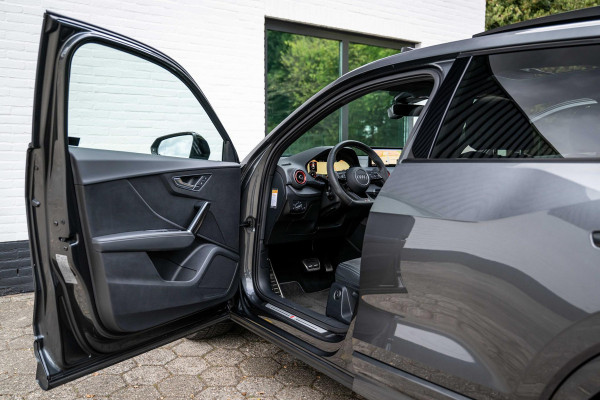 Audi Q2 35 TFSI S-Line ACC Sfeer Trekhaak Pano Black Optic