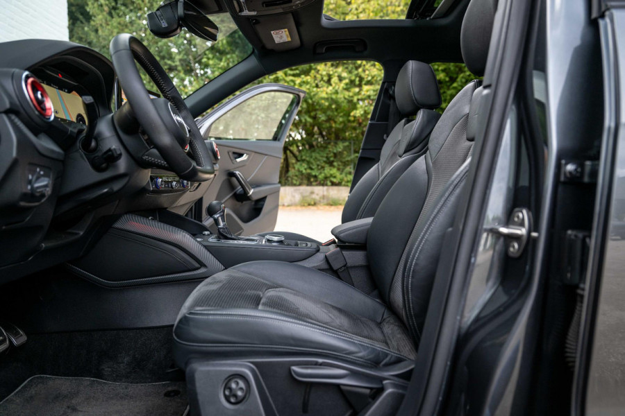 Audi Q2 35 TFSI S-Line ACC Sfeer Trekhaak Pano Black Optic