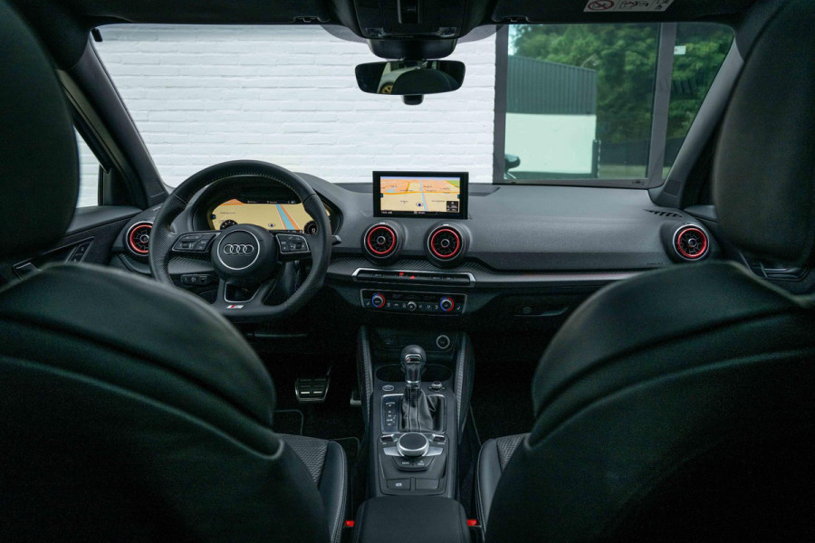 Audi Q2 35 TFSI S-Line ACC Sfeer Trekhaak Pano Black Optic