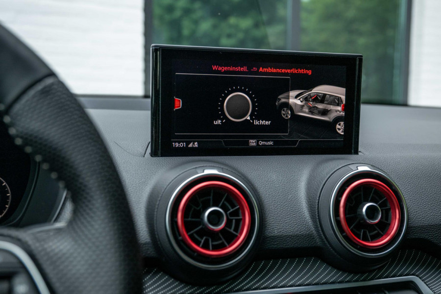 Audi Q2 35 TFSI S-Line ACC Sfeer Trekhaak Pano Black Optic