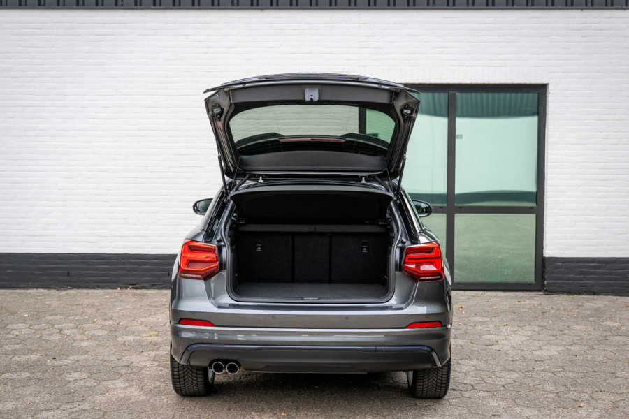 Audi Q2 35 TFSI S-Line ACC Sfeer Trekhaak Pano Black Optic