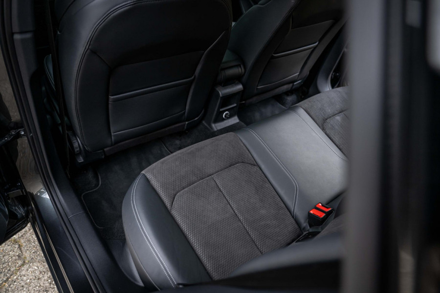 Audi Q2 35 TFSI S-Line ACC Sfeer Trekhaak Pano Black Optic