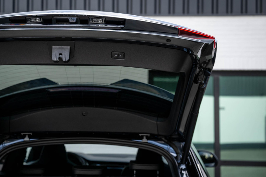 Audi Q8 60 TFSI e quattro S-Line Competition NWPR 174k