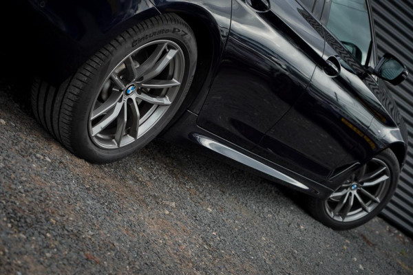 BMW 5 Serie Touring 520i High Executive Edition / M-Sport / Pano / Trekhaak