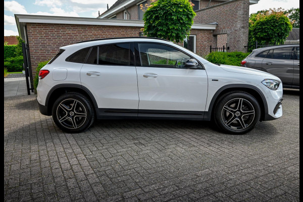 Mercedes-Benz GLA 250 e Business Solution AMG Limited Adaptive Keyless Camera Sfeerverlichting 19''