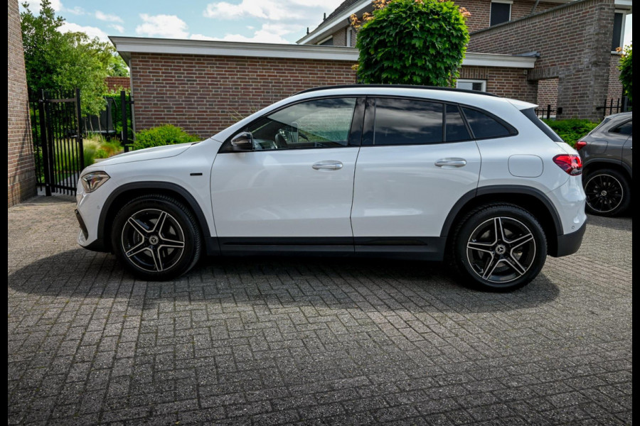 Mercedes-Benz GLA 250 e Business Solution AMG Limited Adaptive Keyless Camera Sfeerverlichting 19''