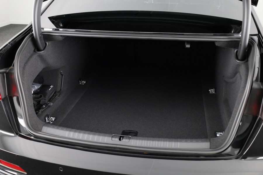 Audi A6 Limousine S Edition 40 TFSI Verlengde garantie | Navigatie | Parkeersensoren | Achteruitrijcamera | Stoelverwarming | S-Line |Private lease vanaf €908pm