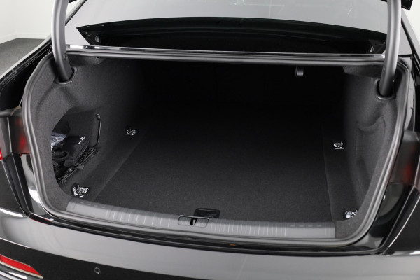 Audi A6 Limousine S Edition 40 TFSI Verlengde garantie | Navigatie | Parkeersensoren | Achteruitrijcamera | Stoelverwarming | S-Line |Private lease vanaf €908pm