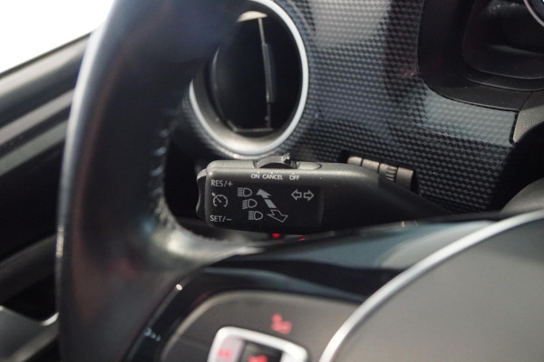 Volkswagen up! 1.0 BMT High Up! + CAMERA / CLIMATE CONTROL / FACELIFT / AFN. TREKHAAK