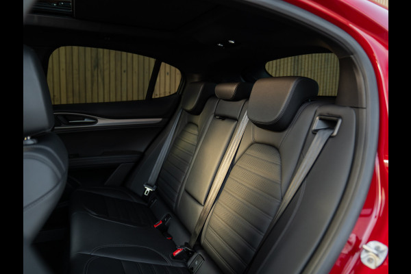 Alfa Romeo Stelvio 2.0T 280pk AWD Veloce | MY24 | Pano-dak | 21 inch | CarPlay | Soundpack