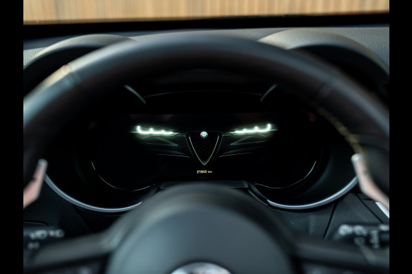 Alfa Romeo Stelvio 2.0T 280pk AWD Veloce | MY24 | Pano-dak | 21 inch | CarPlay | Soundpack