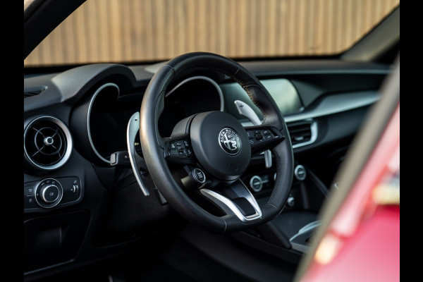 Alfa Romeo Stelvio 2.0T 280pk AWD Veloce | MY24 | Pano-dak | 21 inch | CarPlay | Soundpack