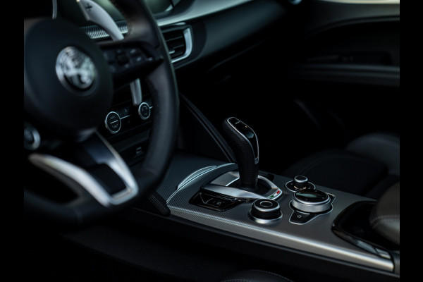 Alfa Romeo Stelvio 2.0T 280pk AWD Veloce | MY24 | Pano-dak | 21 inch | CarPlay | Soundpack