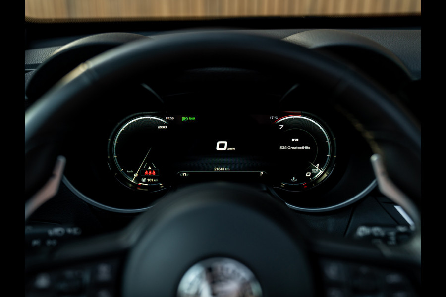 Alfa Romeo Stelvio 2.0T 280pk AWD Veloce | MY24 | Pano-dak | 21 inch | CarPlay | Soundpack