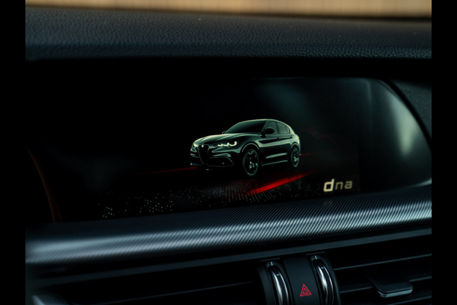 Alfa Romeo Stelvio 2.0T 280pk AWD Veloce | MY24 | Pano-dak | 21 inch | CarPlay | Soundpack