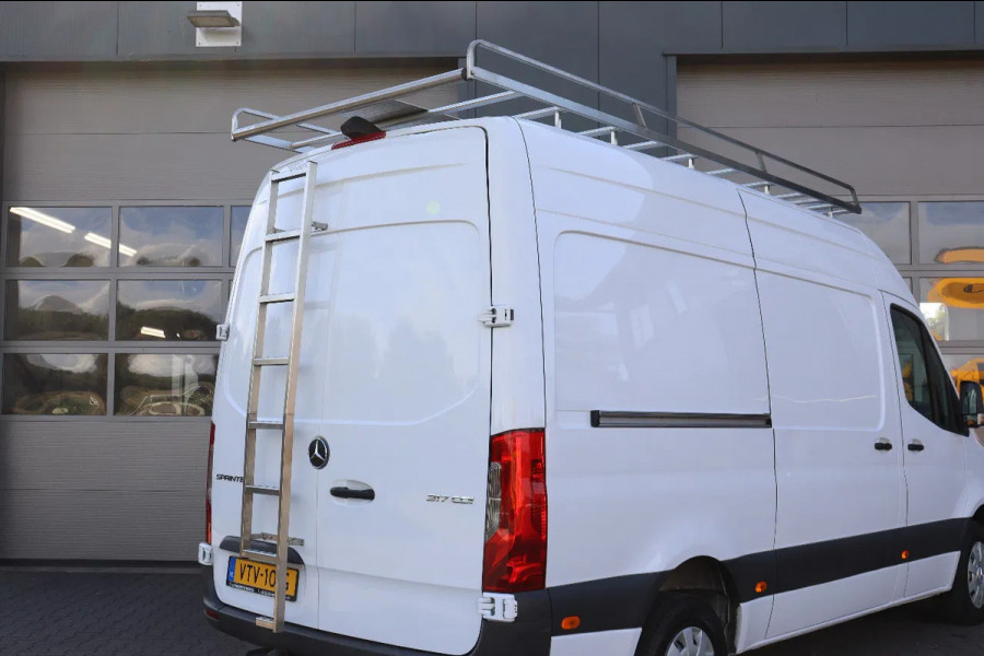 Mercedes-Benz Sprinter 317 CDI L2H2 l AUTOMAAT l IMPERIAAL l LADDER l MBUX