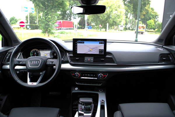Audi Q5 55 TFSI e Quattro Competition 367 PK PHEV, RS-Sportstoelen, Paoramadak, Trekhaak, B&O Sound, Memory
