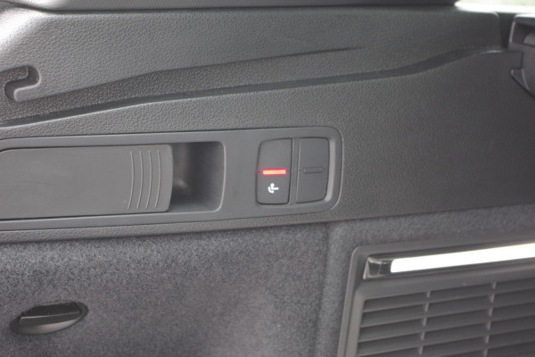 Audi Q5 55 TFSI e Quattro Competition 367 PK PHEV, RS-Sportstoelen, Paoramadak, Trekhaak, B&O Sound, Memory