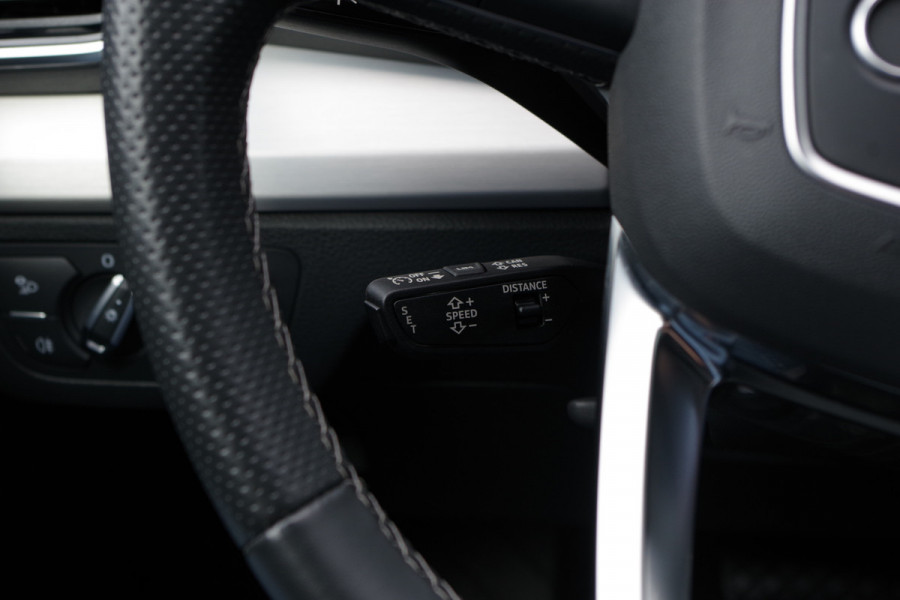 Audi Q5 55 TFSI e Quattro Competition 367 PK PHEV, RS-Sportstoelen, Paoramadak, Trekhaak, B&O Sound, Memory