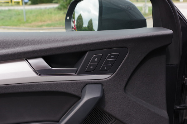 Audi Q5 55 TFSI e Quattro Competition 367 PK PHEV, RS-Sportstoelen, Paoramadak, Trekhaak, B&O Sound, Memory