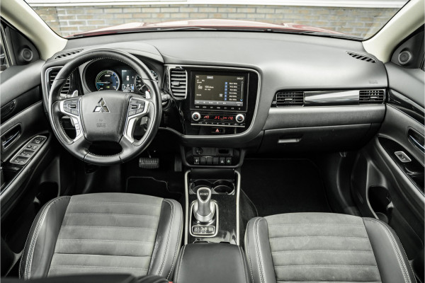 Mitsubishi Outlander 2.4 PHEV Intense | Stoelverw | DAB | NAVI | 1500kg trekgewicht