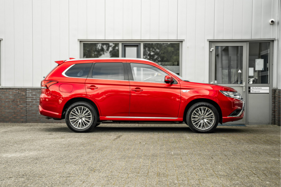 Mitsubishi Outlander 2.4 PHEV Intense | Stoelverw | DAB | NAVI | 1500kg trekgewicht