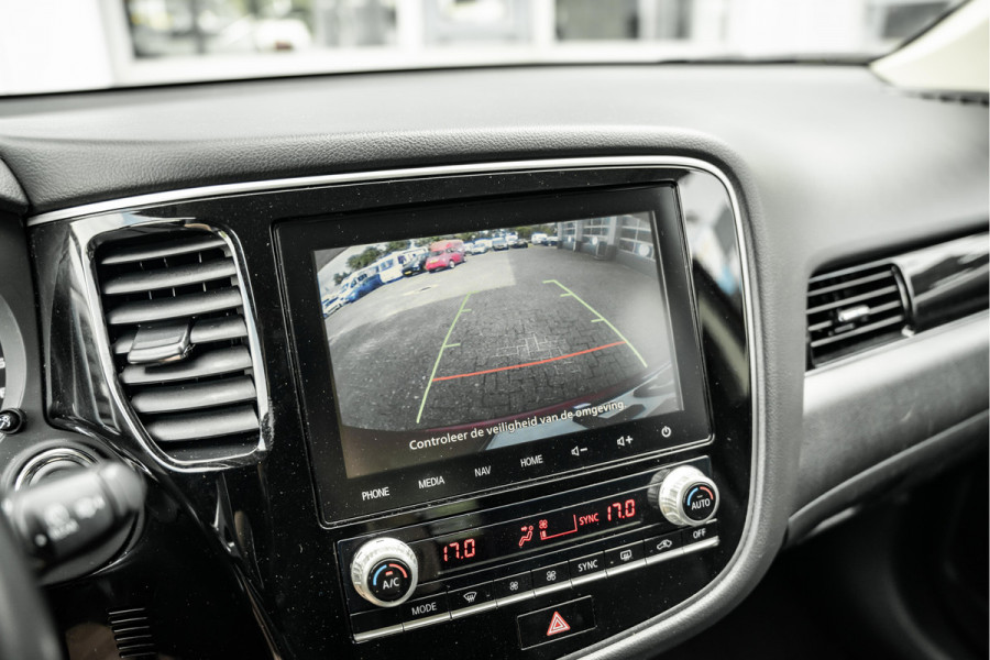 Mitsubishi Outlander 2.4 PHEV Intense | Stoelverw | DAB | NAVI | 1500kg trekgewicht