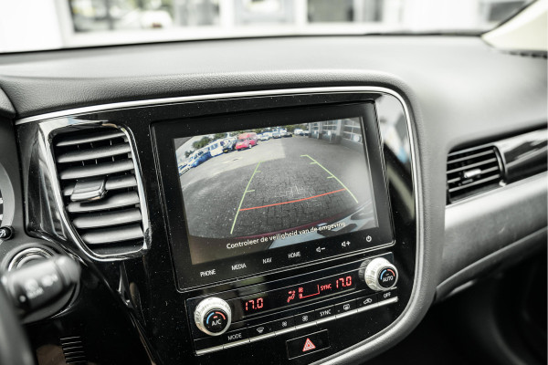 Mitsubishi Outlander 2.4 PHEV Intense | Stoelverw | DAB | NAVI | 1500kg trekgewicht