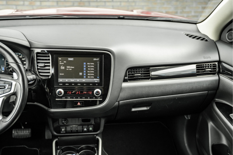 Mitsubishi Outlander 2.4 PHEV Intense | Stoelverw | DAB | NAVI | 1500kg trekgewicht