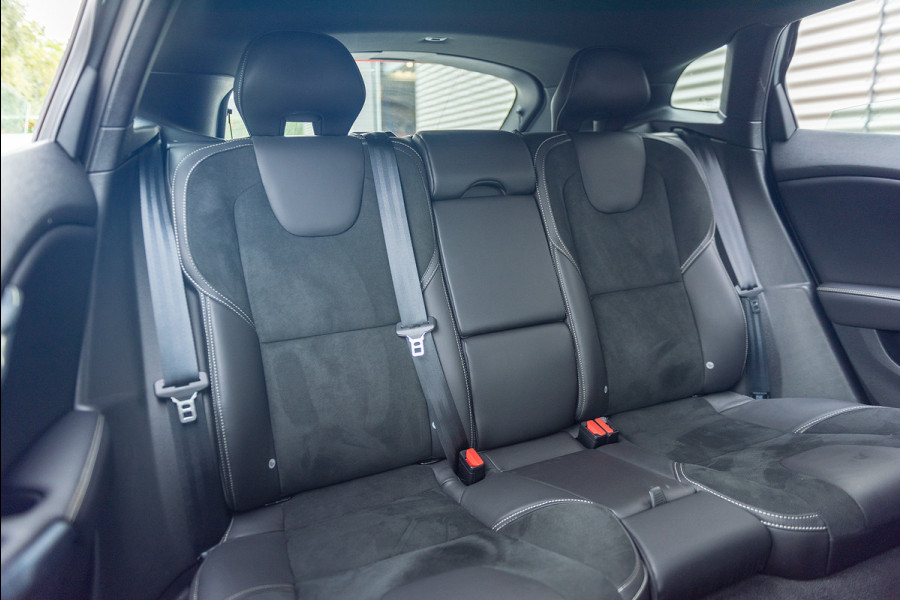 Volvo V40 D2 R-Design Stoelverwarming Navigatie 120pk