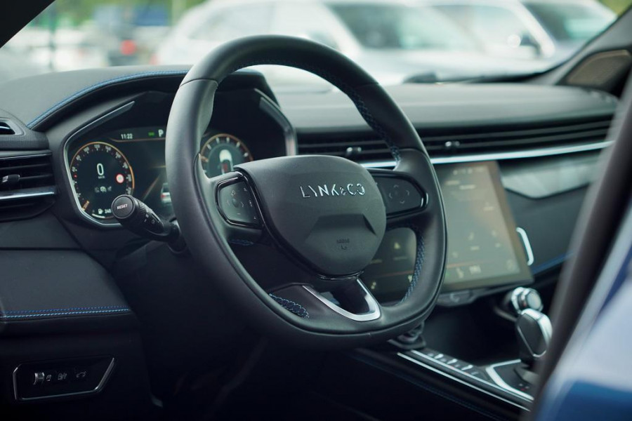 Lynk & Co 01 1.5 / Pano / Navi / 360 / ACC / Carplay