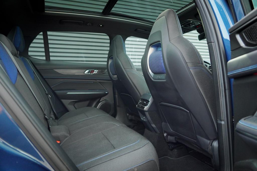 Lynk & Co 01 1.5 / Pano / Navi / 360 / ACC / Carplay