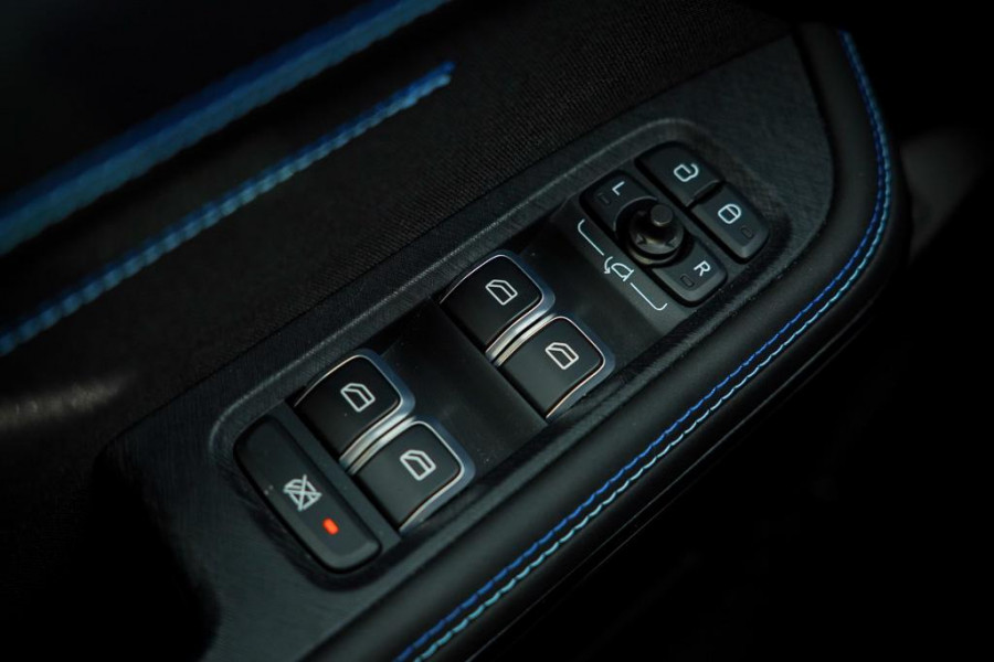 Lynk & Co 01 1.5 / Pano / Navi / 360 / ACC / Carplay
