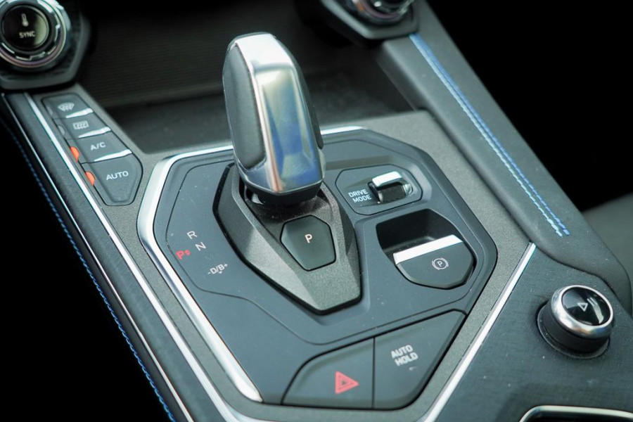 Lynk & Co 01 1.5 / Pano / Navi / 360 / ACC / Carplay