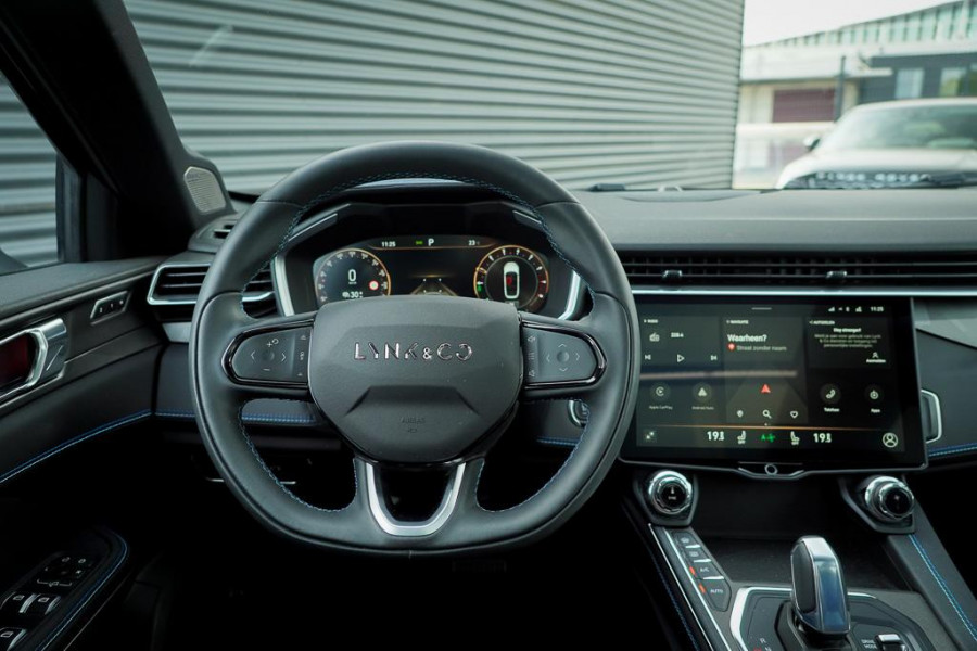 Lynk & Co 01 1.5 / Pano / Navi / 360 / ACC / Carplay