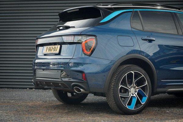 Lynk & Co 01 1.5 / Pano / Navi / 360 / ACC / Carplay