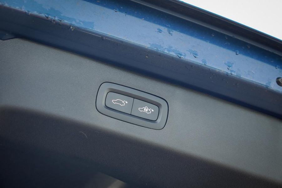 Lynk & Co 01 1.5 / Pano / Navi / 360 / ACC / Carplay