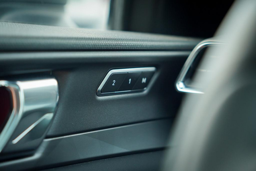 Lynk & Co 01 1.5 / Pano / Navi / 360 / ACC / Carplay