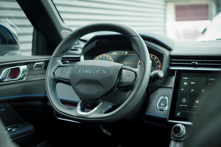 Lynk & Co 01 1.5 / Pano / Navi / 360 / ACC / Carplay