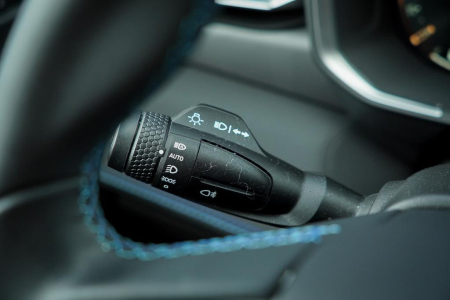 Lynk & Co 01 1.5 / Pano / Navi / 360 / ACC / Carplay