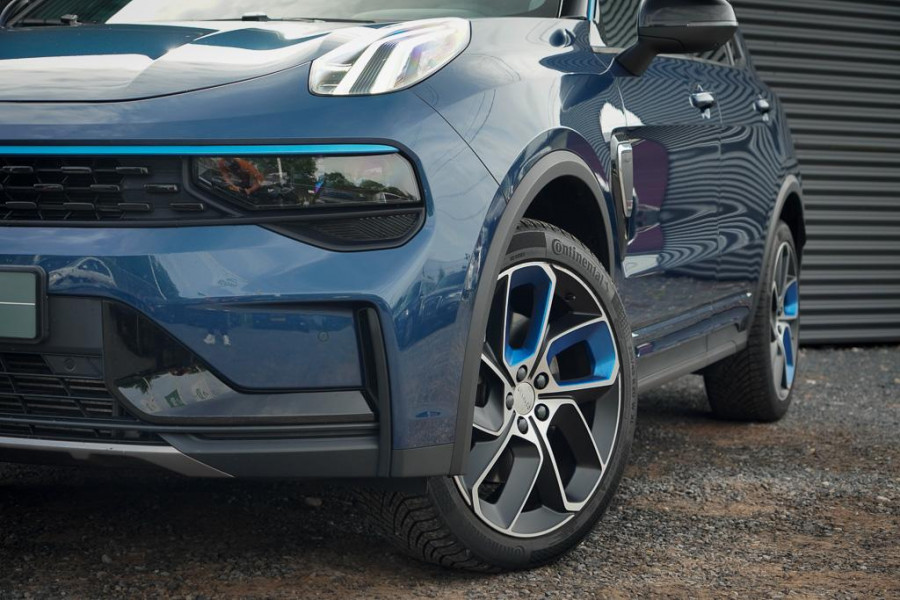 Lynk & Co 01 1.5 / Pano / Navi / 360 / ACC / Carplay