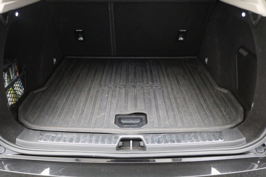 Lynk & Co 01 1.5 Plug-in Hybrid Automaat Panoramadak, ACC, Keyless, Navigatie, PDC, LED, 20''
